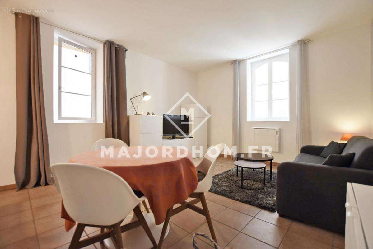 Appartement à MARSEILLE-2E