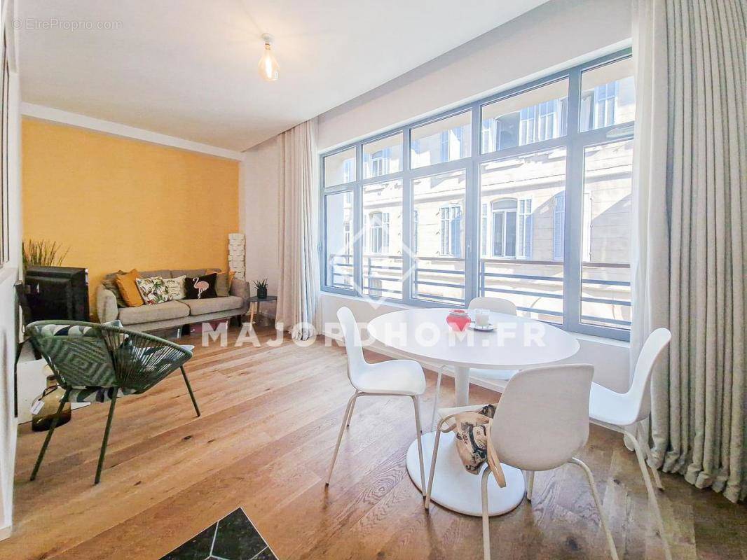 Appartement à MARSEILLE-7E