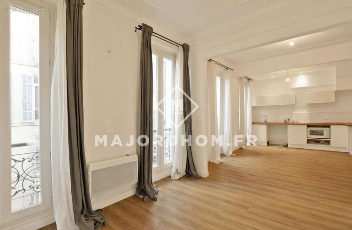 Appartement à MARSEILLE-6E