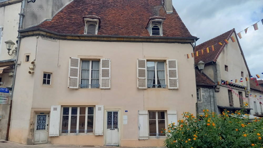 Maison à ARNAY-LE-DUC