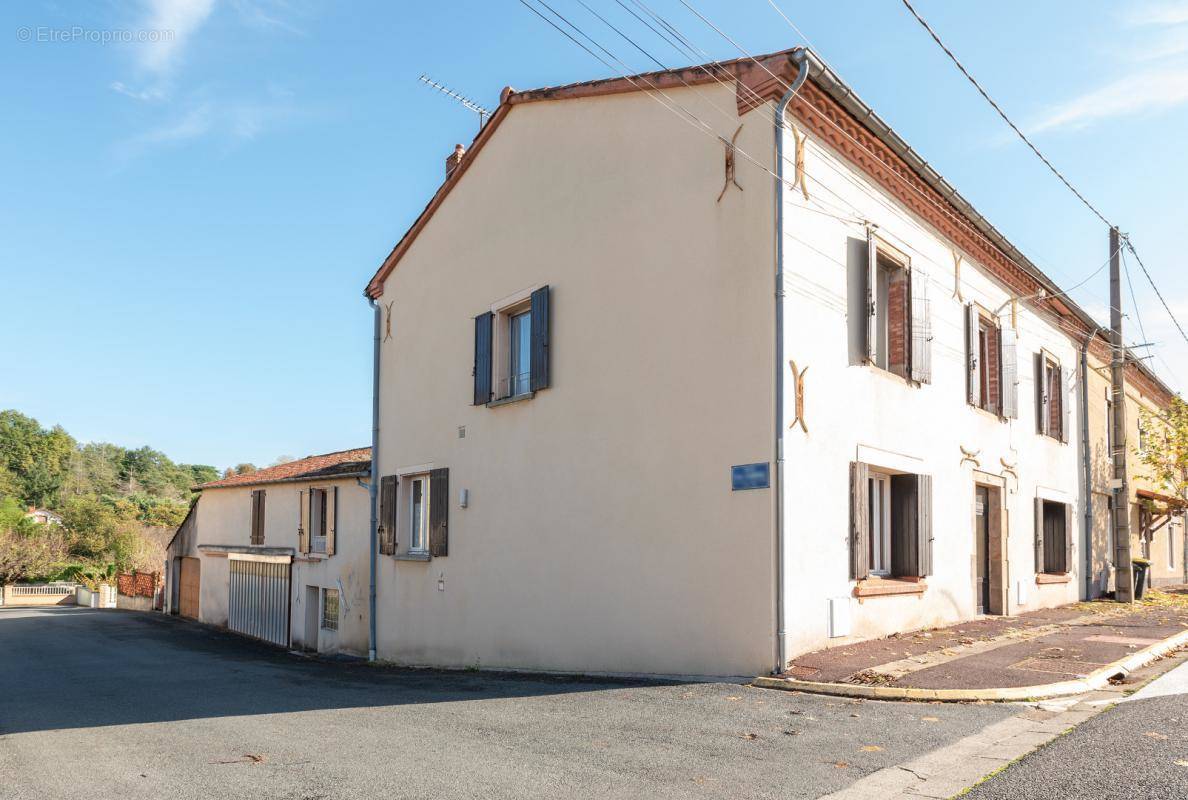 Maison à BLAYE-LES-MINES