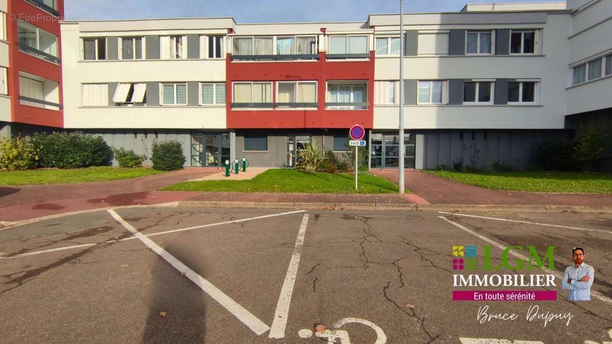 Appartement à FLEURY-LES-AUBRAIS