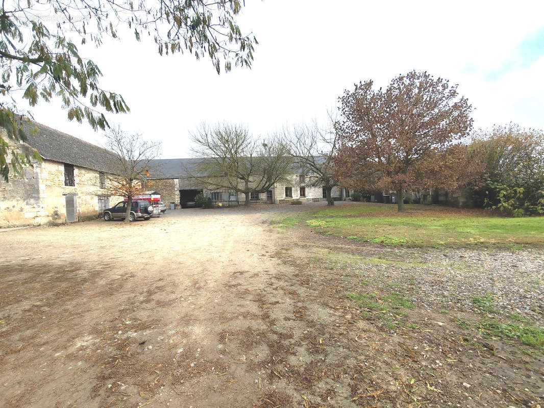 Maison à MONTREUIL-BELLAY