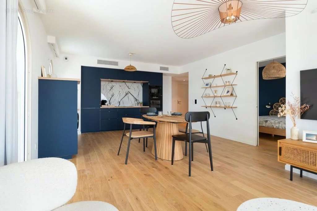 Appartement à MARSEILLE-2E