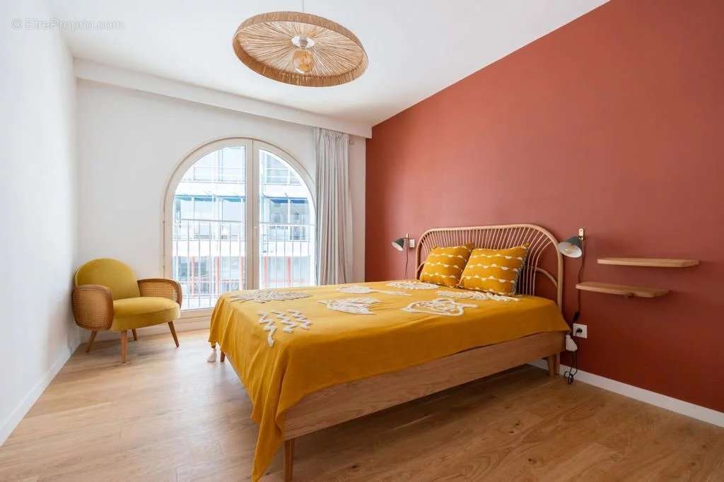 Appartement à MARSEILLE-2E