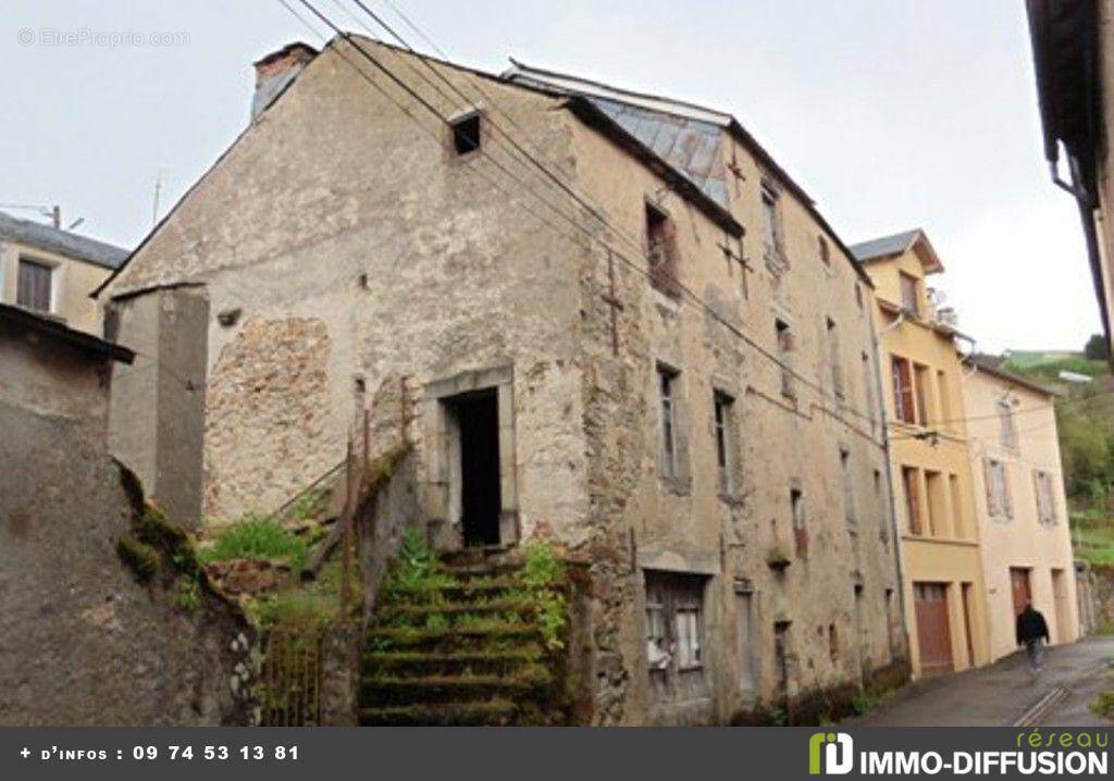 Maison à MURAT-SUR-VEBRE