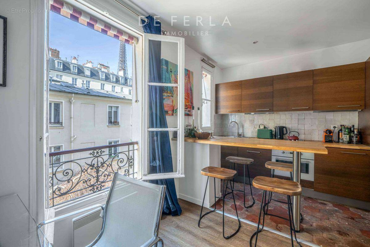 Appartement à PARIS-7E