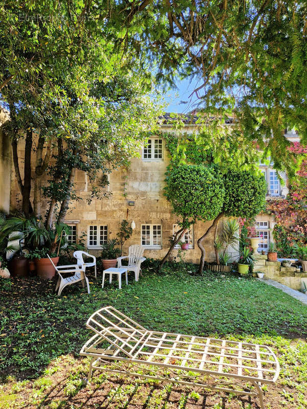 Maison à CHATEAUNEUF-SUR-CHARENTE