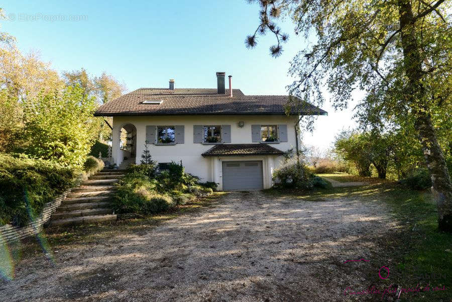 Maison à PONTARLIER