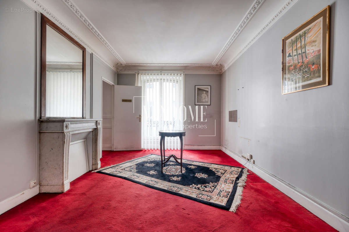 Appartement à PARIS-8E