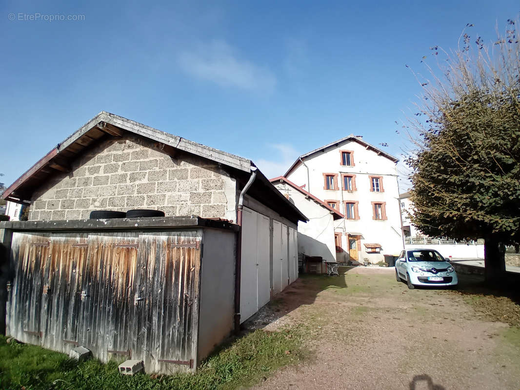 Appartement à COUTOUVRE