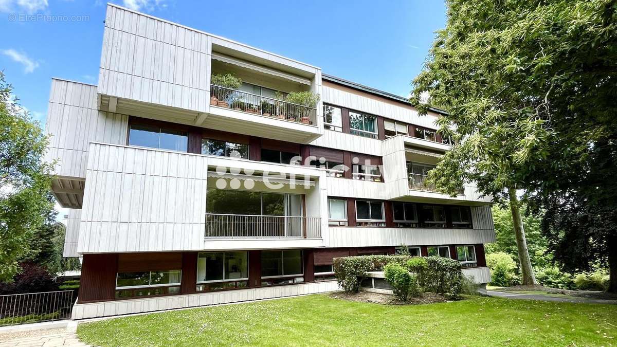 Appartement à LOUVECIENNES