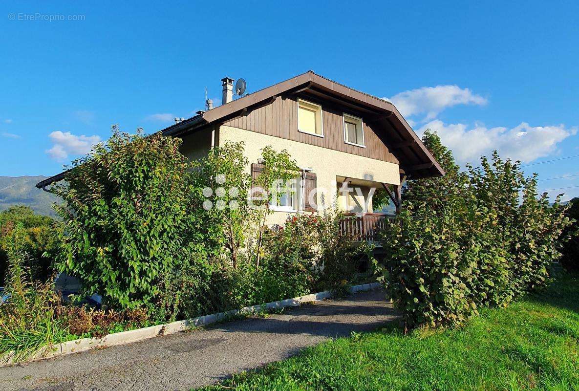 Maison à ALBY-SUR-CHERAN