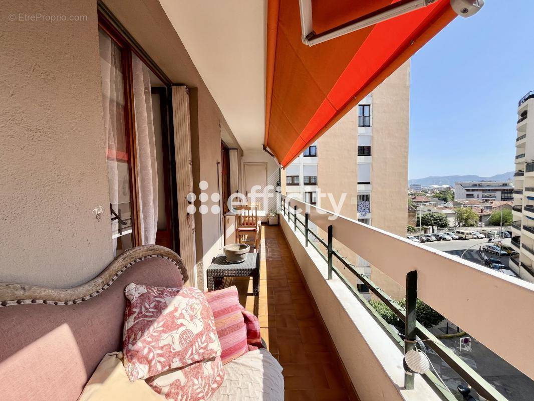 Appartement à MARSEILLE-4E