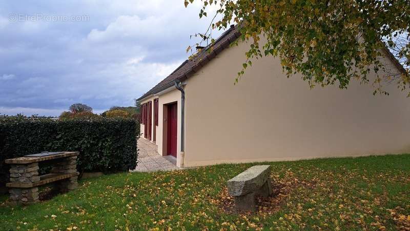 Maison à DAMIGNY