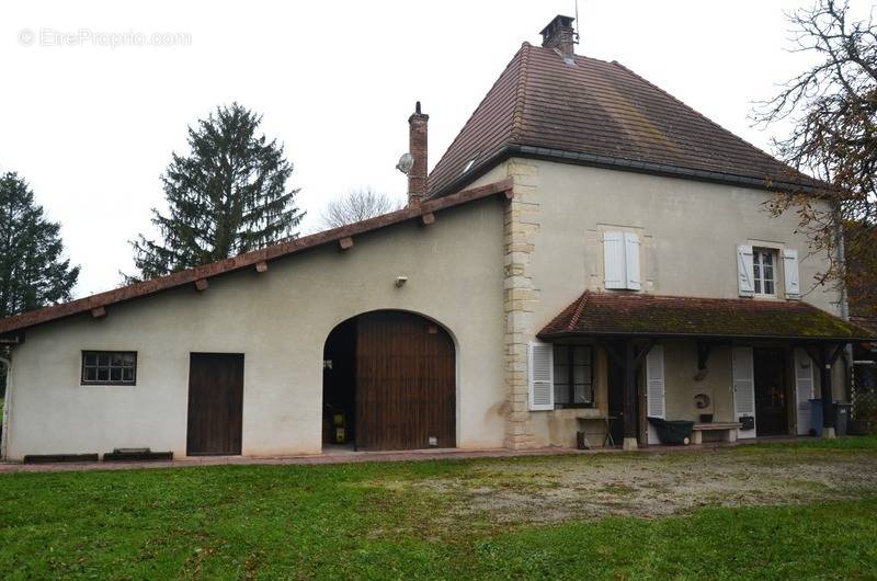 Maison à LONS-LE-SAUNIER