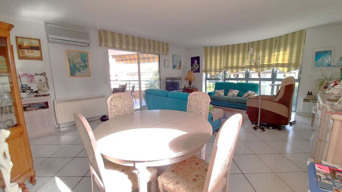 Appartement à FREJUS