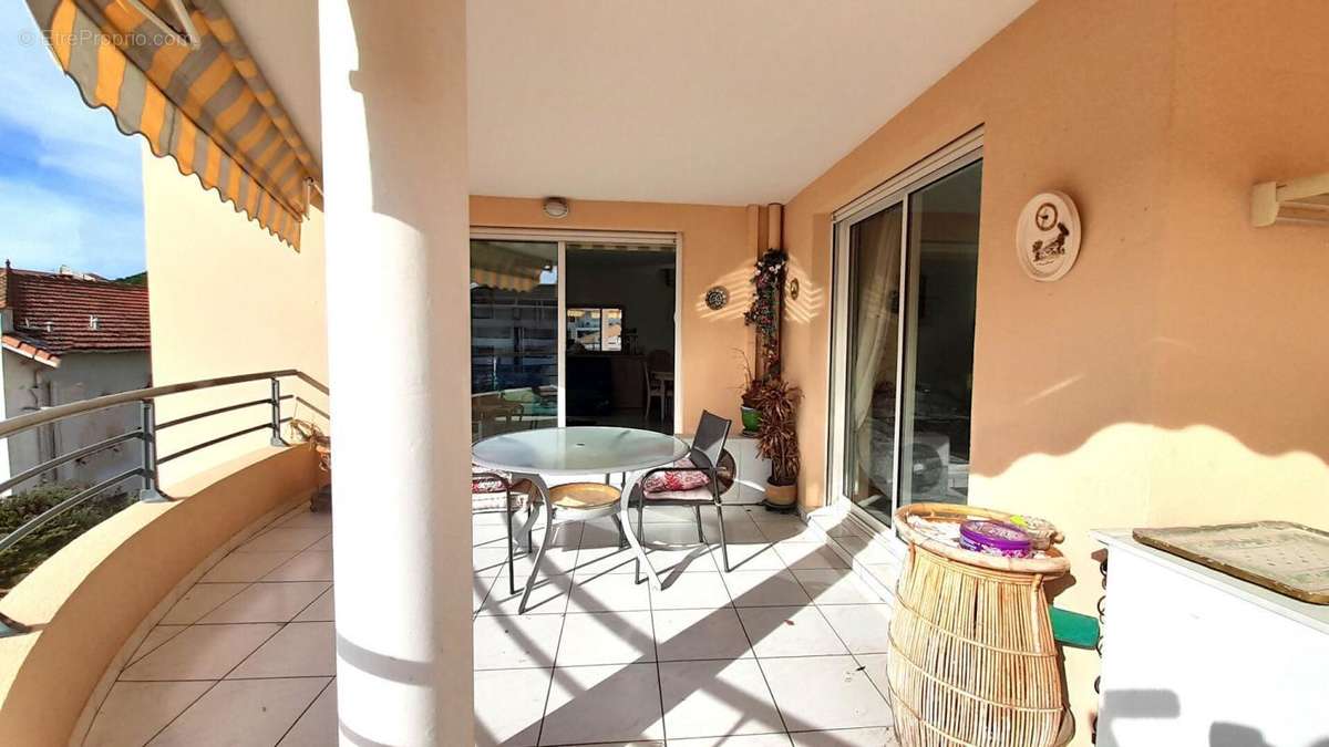 Appartement à FREJUS