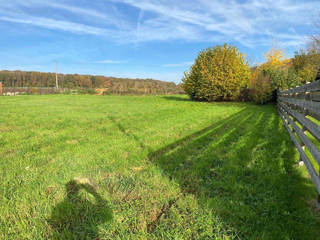 Terrain à BEAUVAIS