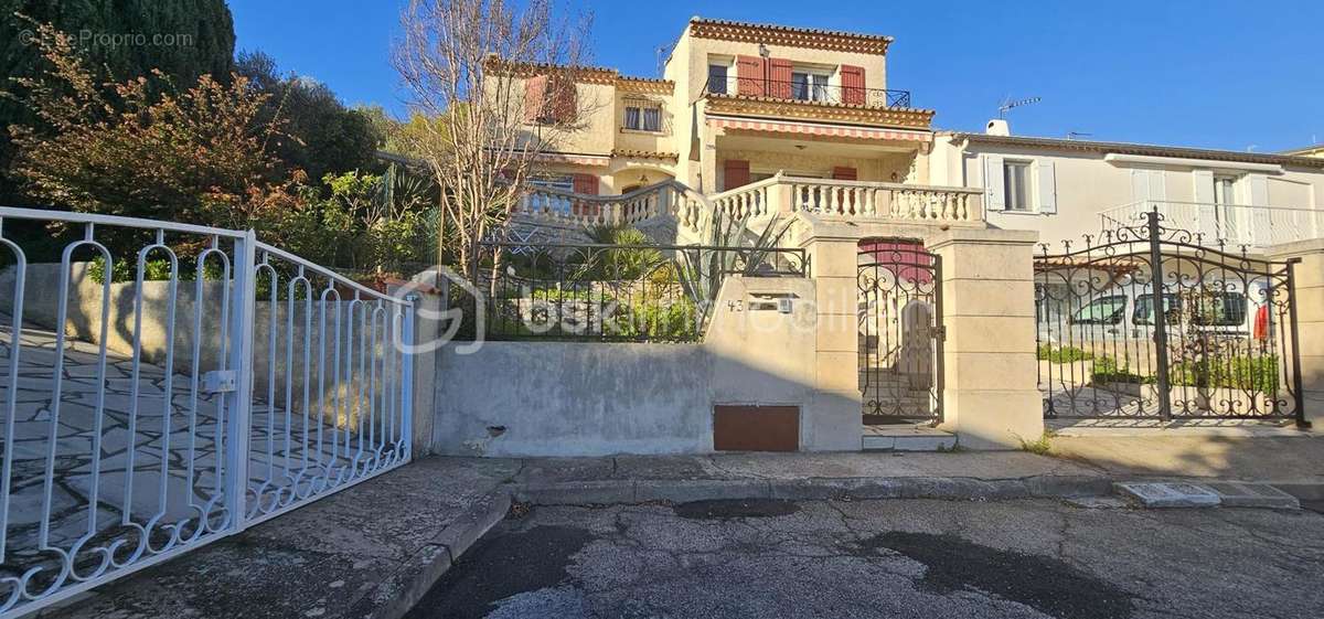 Maison à NIMES