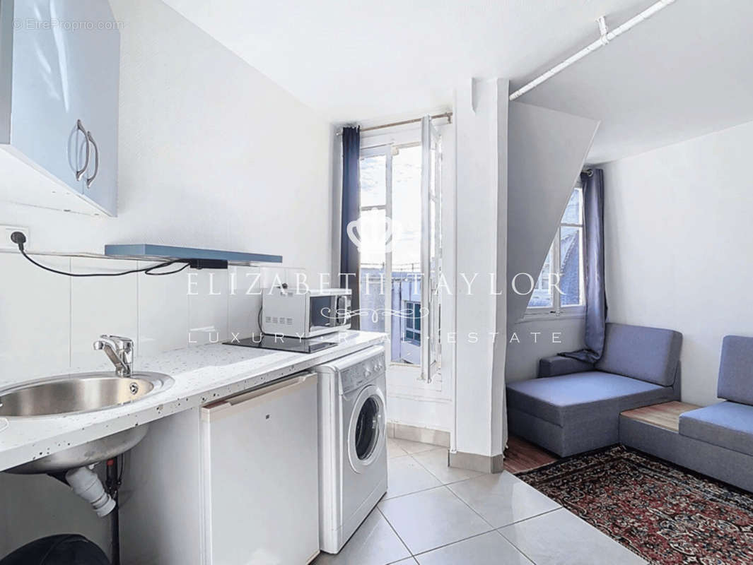 Appartement à PARIS-7E