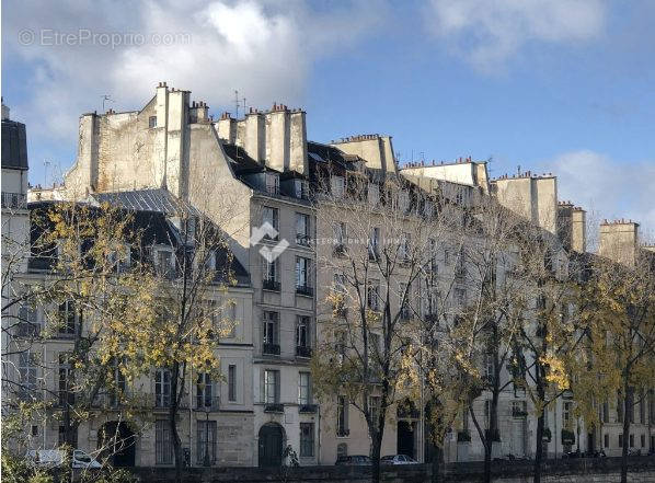 Appartement à PARIS-20E