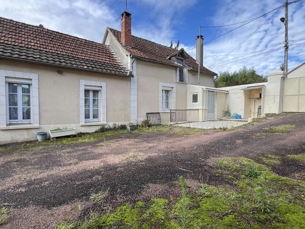 Maison à CHATELLERAULT