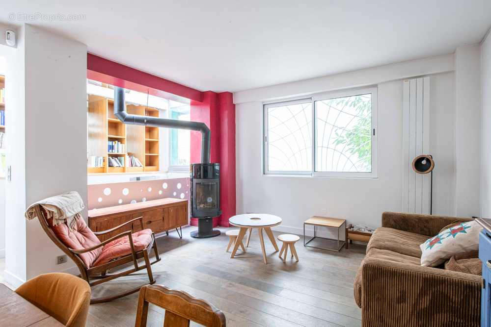 Appartement à PARIS-20E