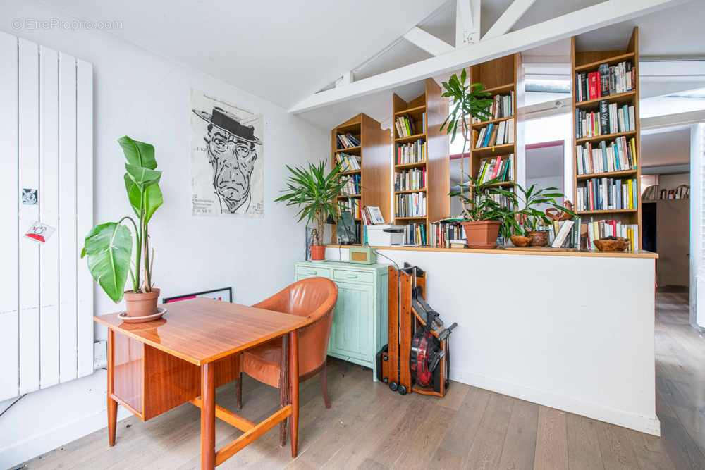 Appartement à PARIS-20E