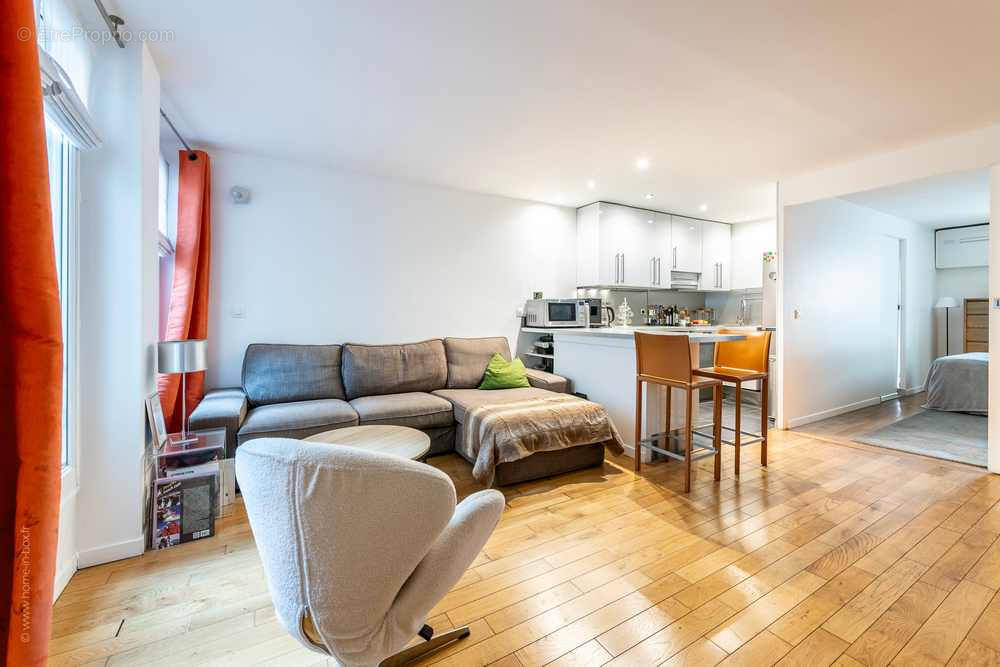 Appartement à PARIS-2E