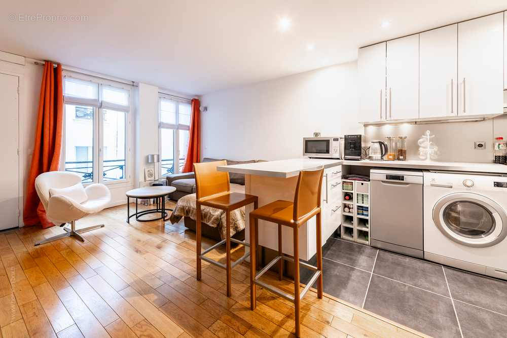 Appartement à PARIS-2E