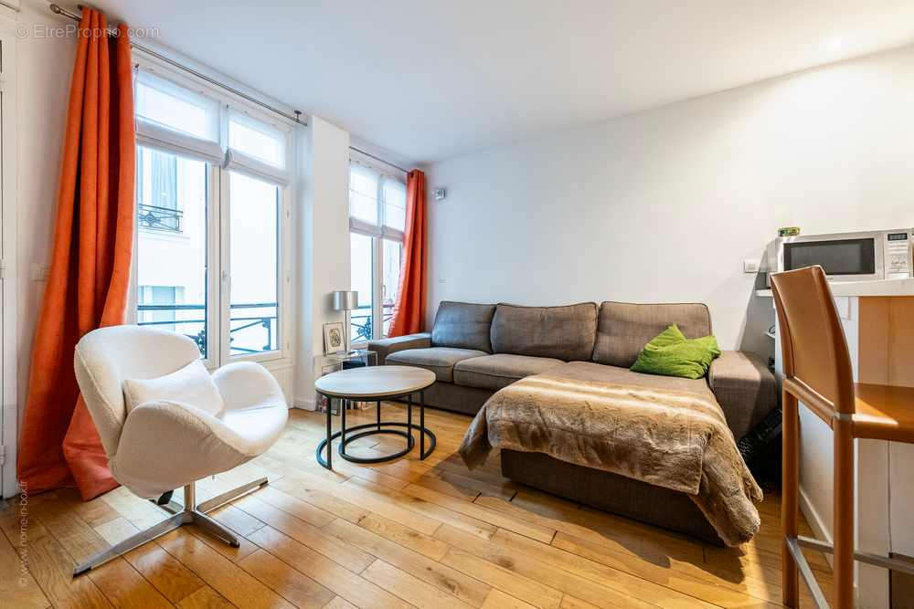 Appartement à PARIS-2E