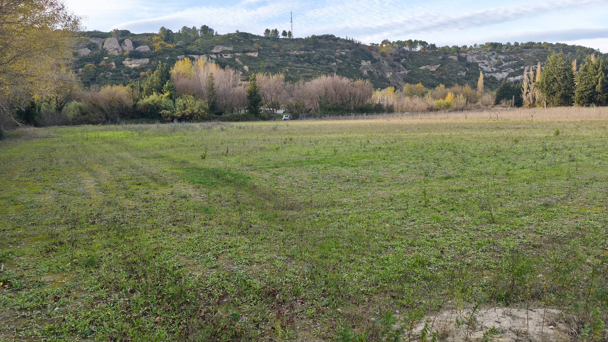 Terrain à VILLENEUVE-LES-AVIGNON