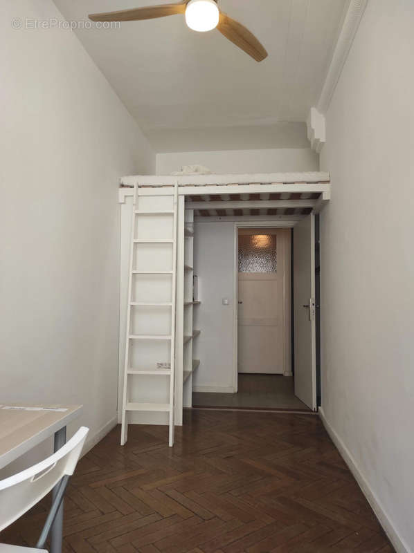 Appartement à MARSEILLE-1E