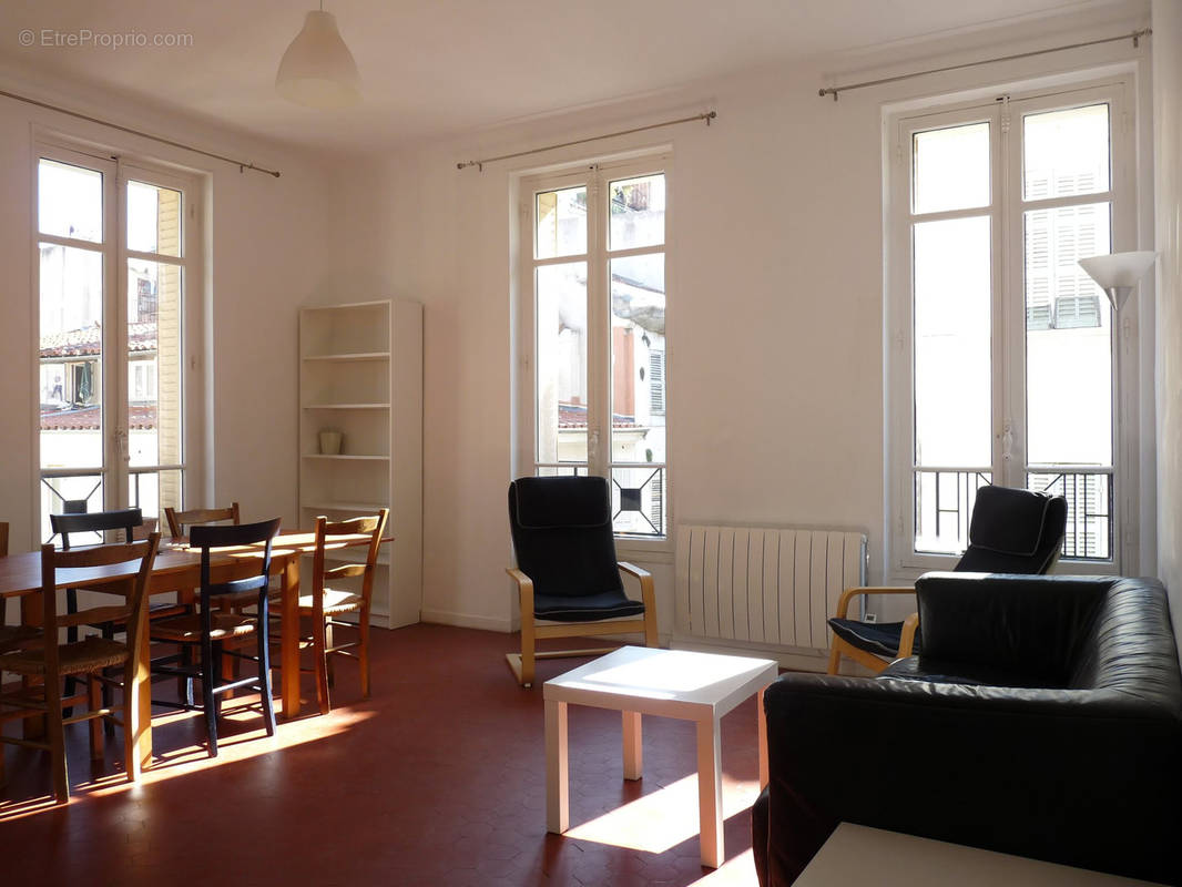 Appartement à MARSEILLE-1E