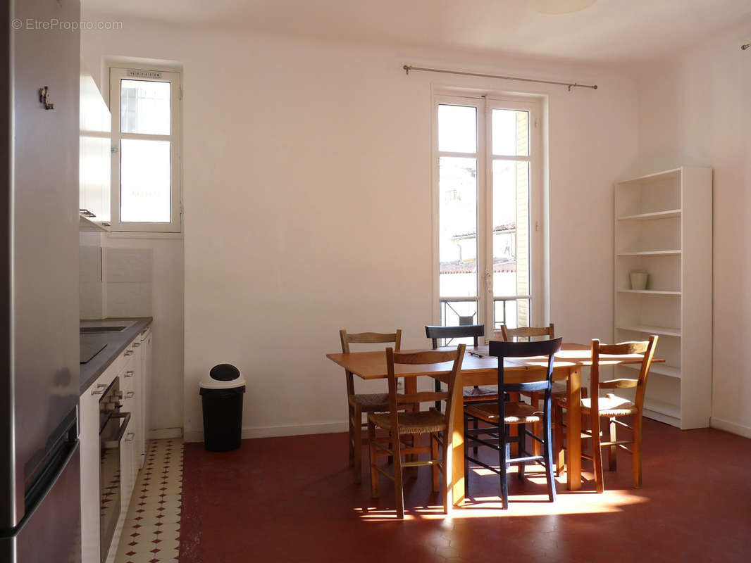 Appartement à MARSEILLE-1E