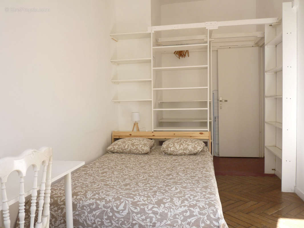 Appartement à MARSEILLE-1E