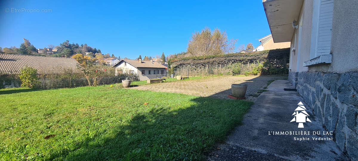 Maison à SAINT-AGREVE