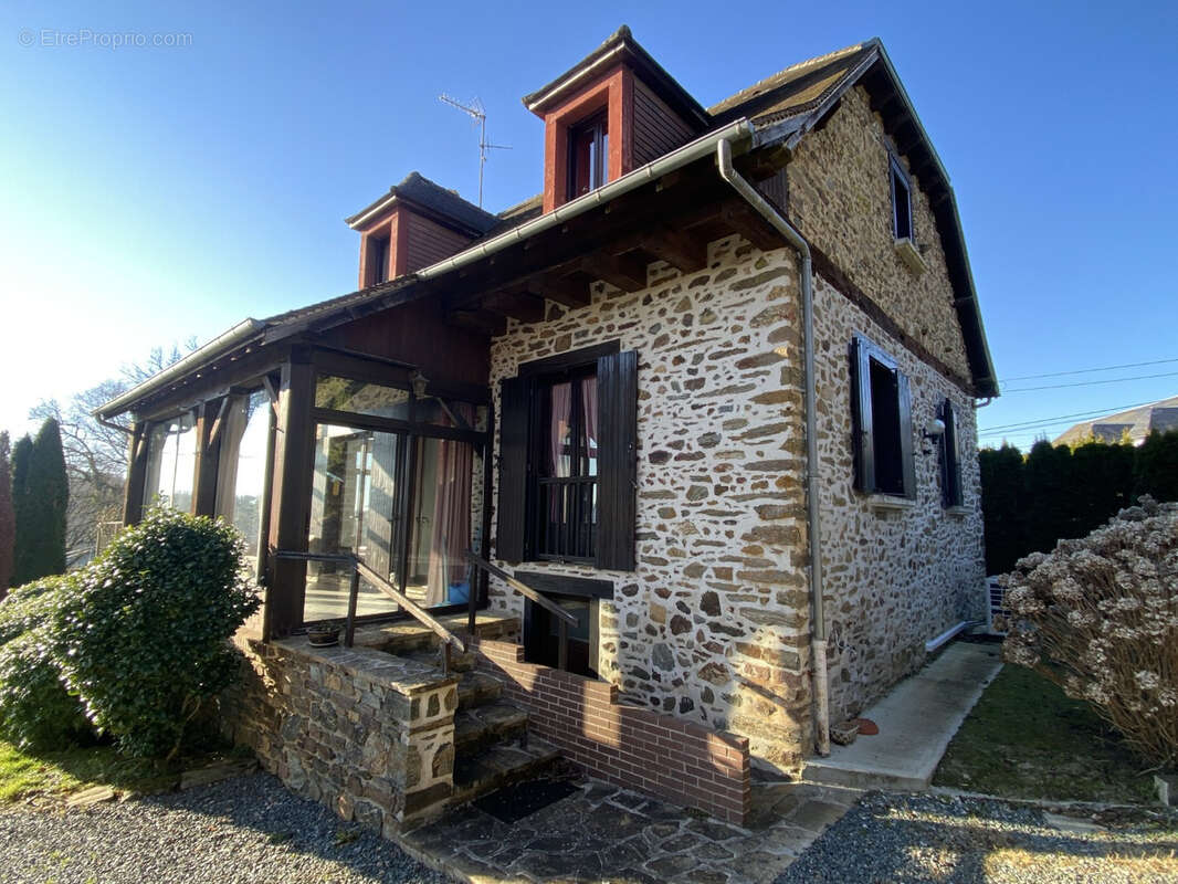 Maison à SAINT-PARDOUX-CORBIER