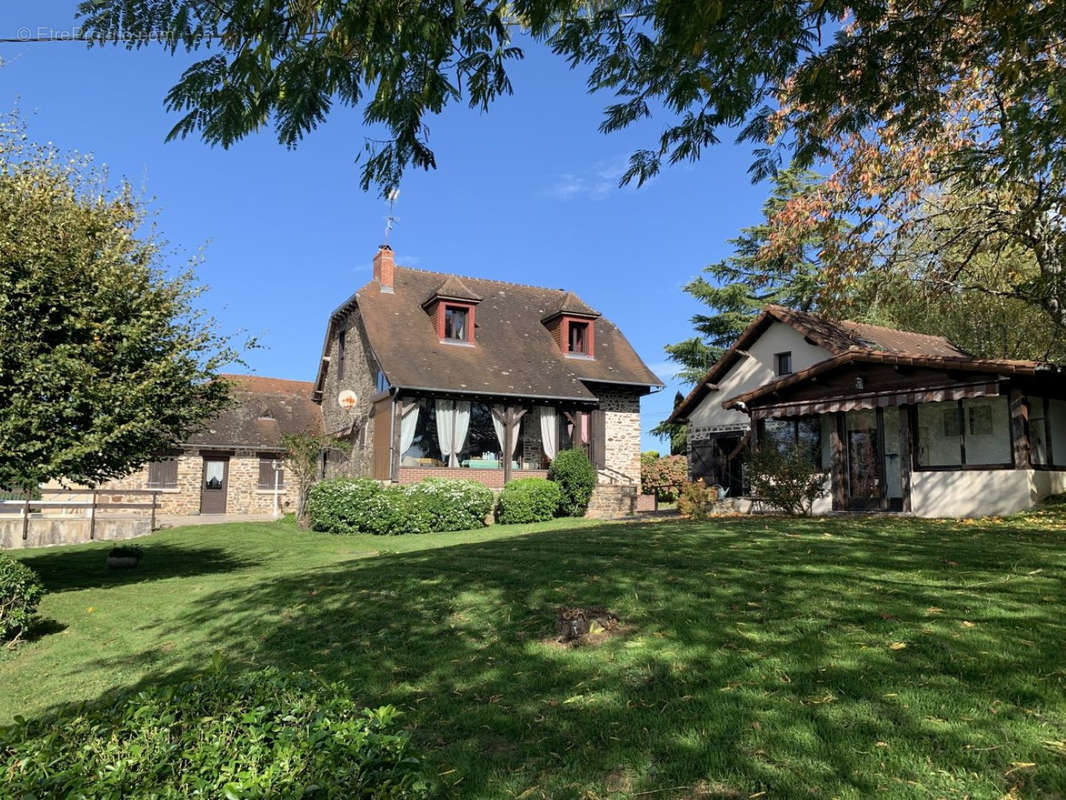 Maison à SAINT-PARDOUX-CORBIER