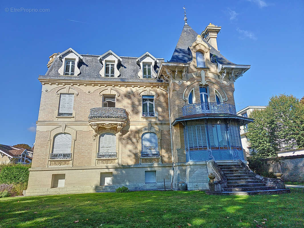 Appartement à FONTAINEBLEAU