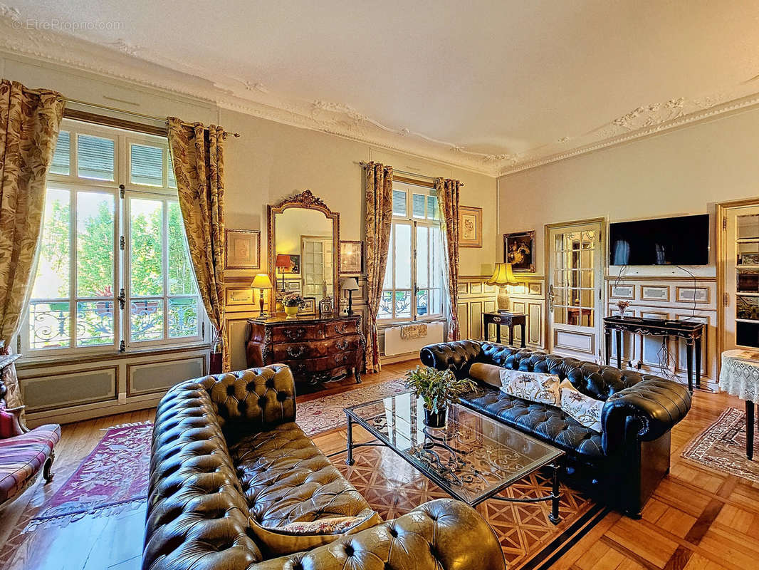 Appartement à FONTAINEBLEAU