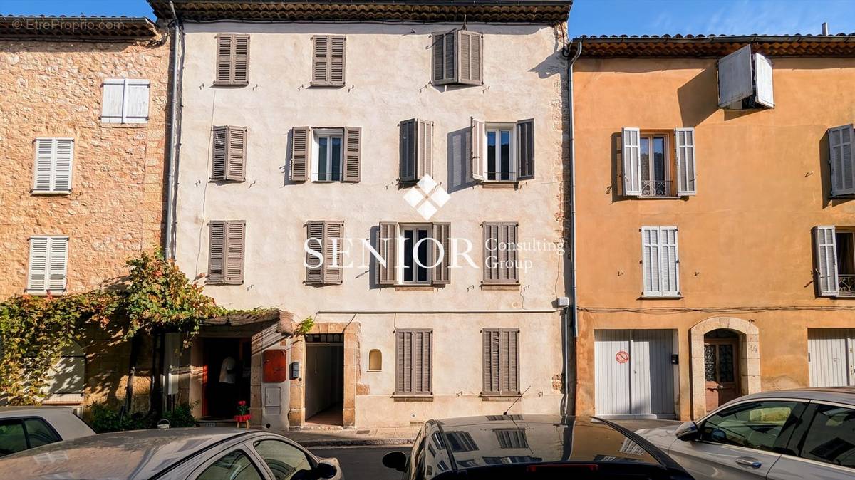 Appartement à SAINT-CEZAIRE-SUR-SIAGNE