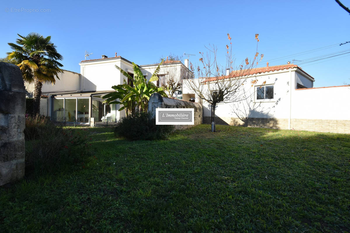 Maison à TONNAY-CHARENTE