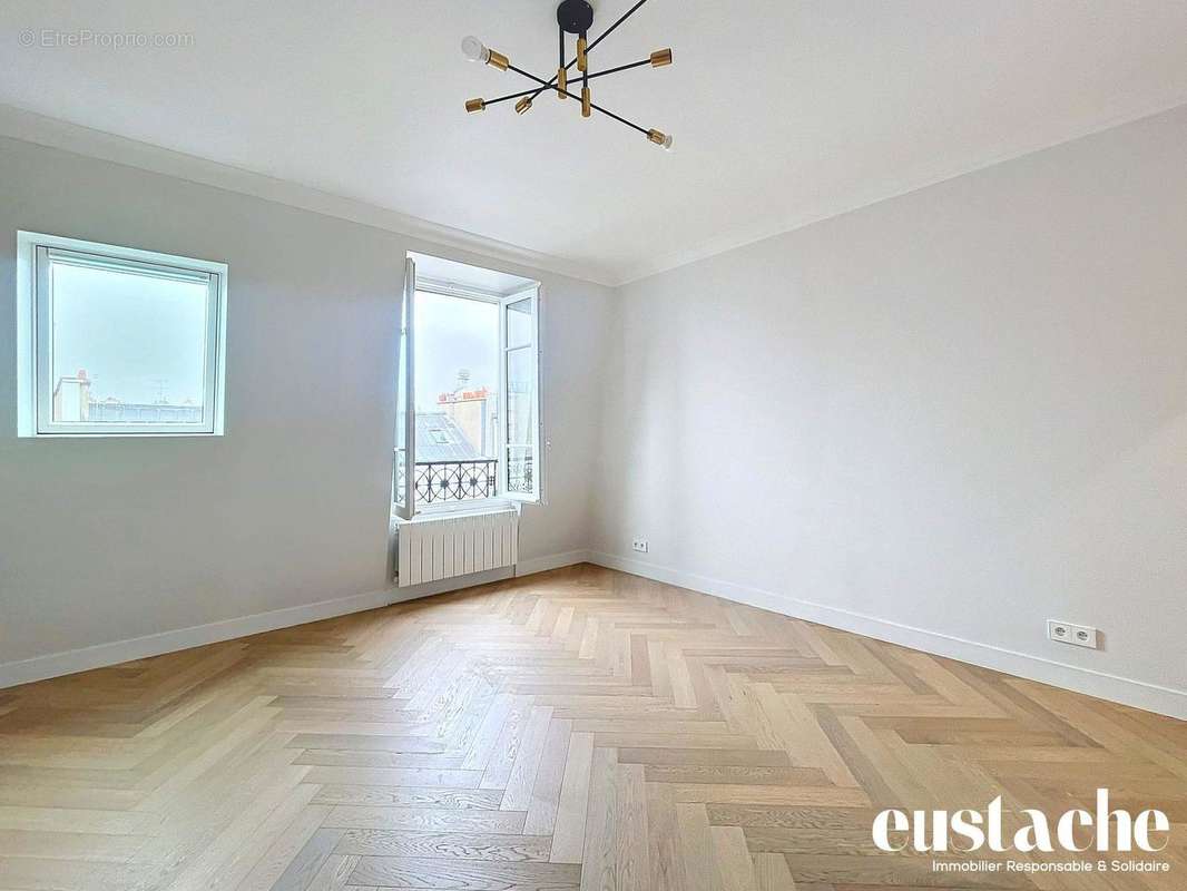 Appartement à PARIS-10E