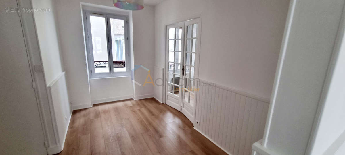 Appartement à PARIS-19E