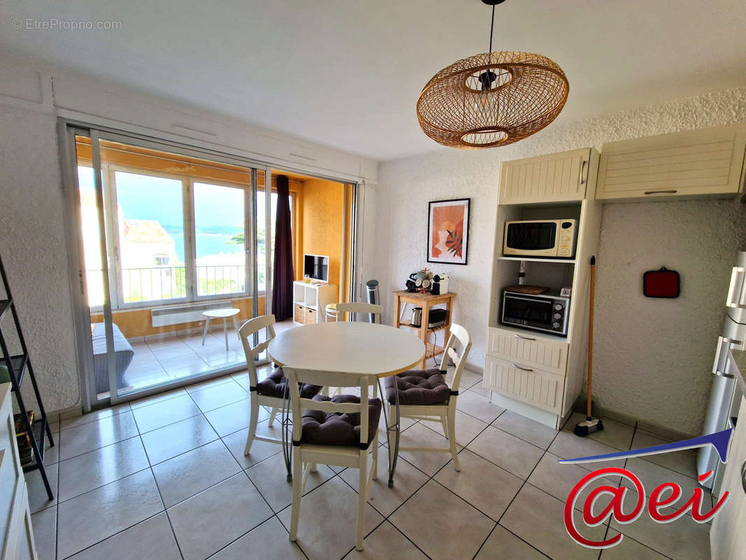 Appartement à SIX-FOURS-LES-PLAGES