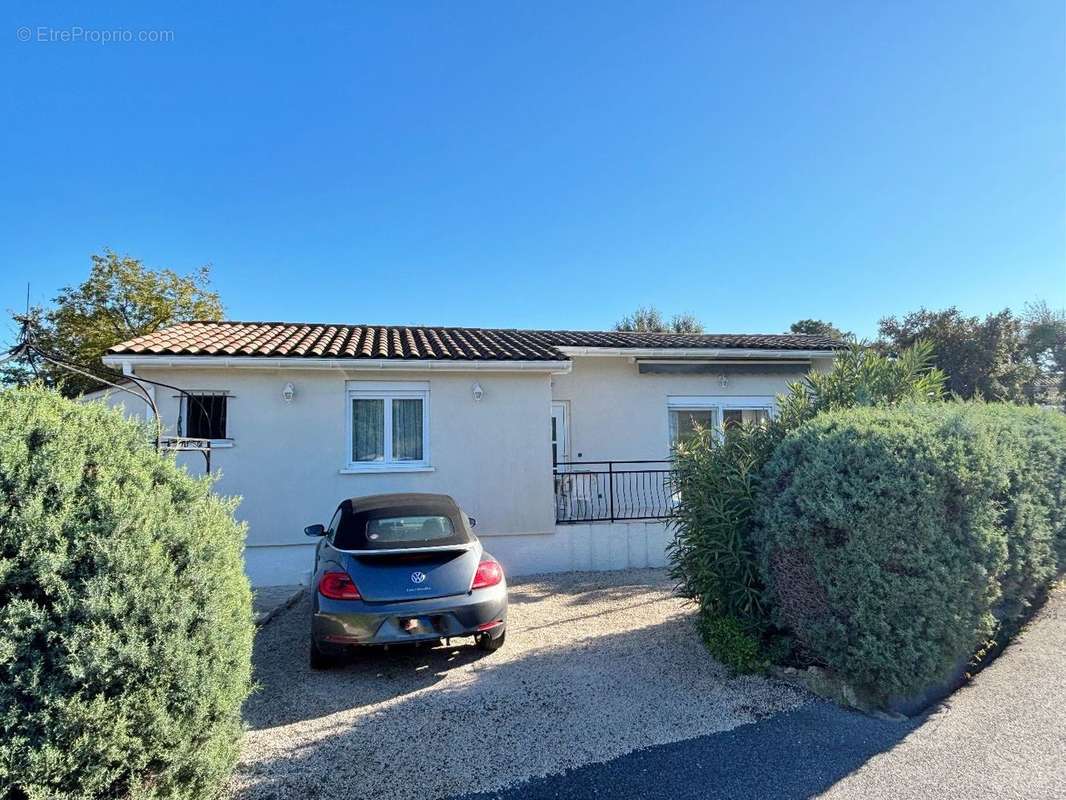 Maison à ROQUEBRUNE-SUR-ARGENS