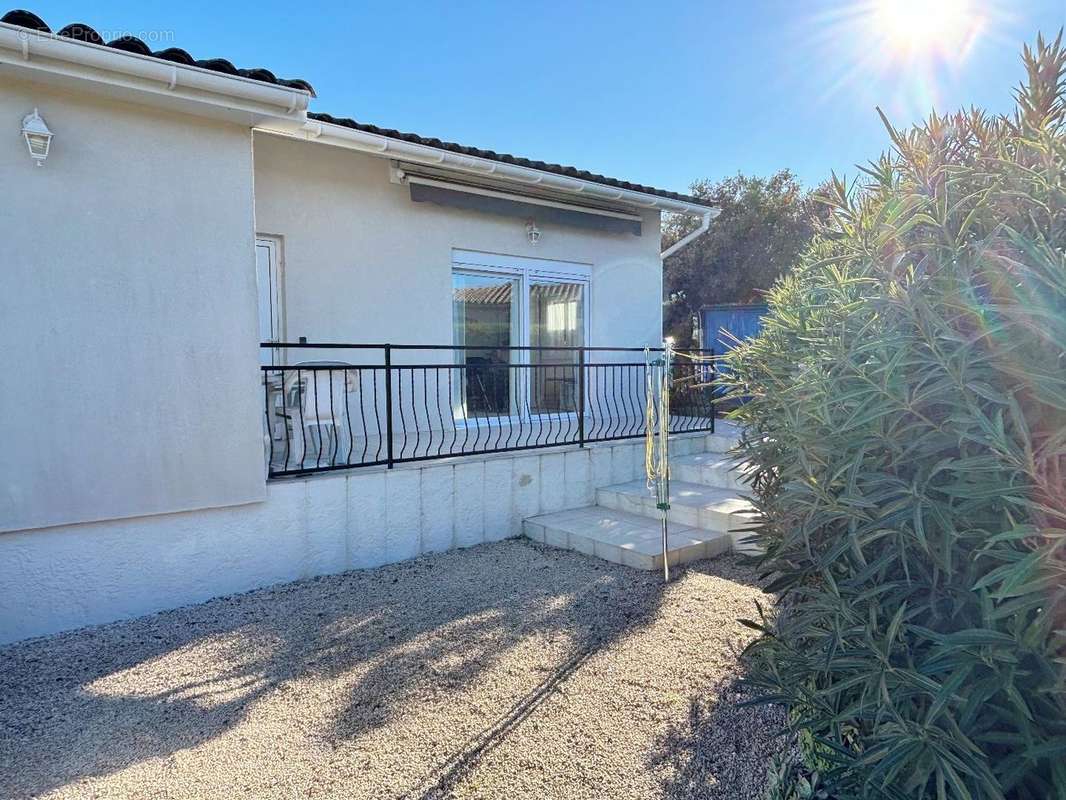 Maison à ROQUEBRUNE-SUR-ARGENS