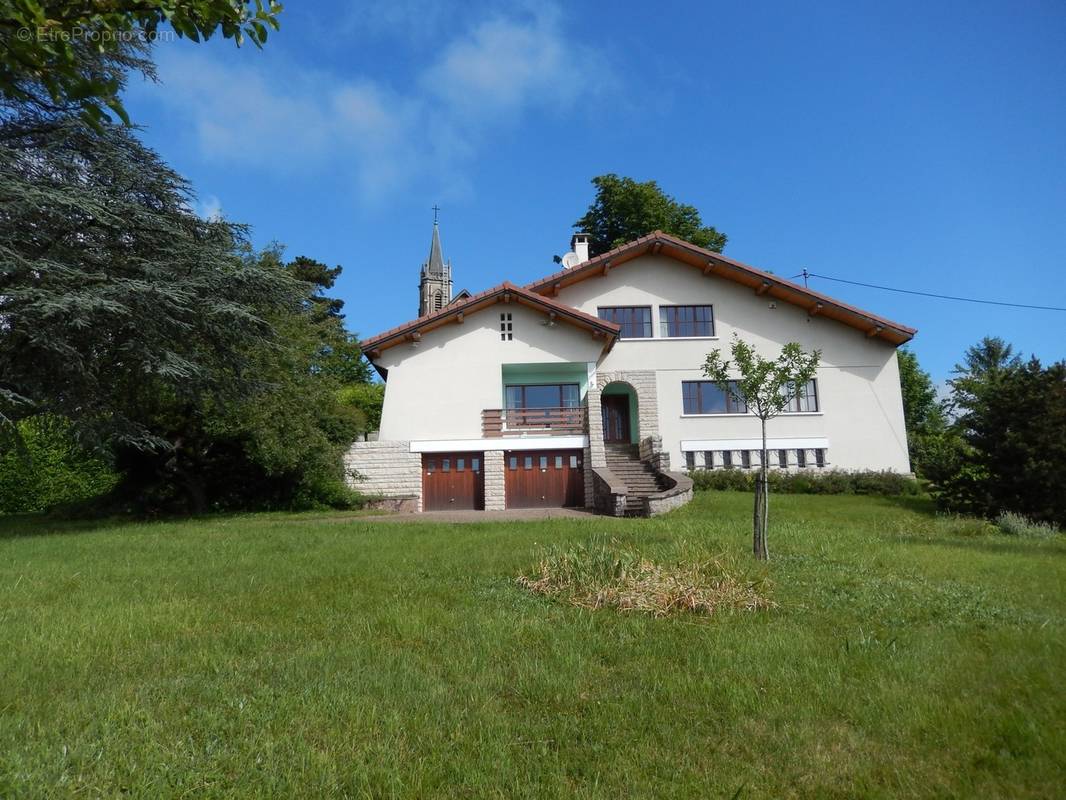 Propriété à vendre à Vétraz-Monthoux - Maison à VETRAZ-MONTHOUX